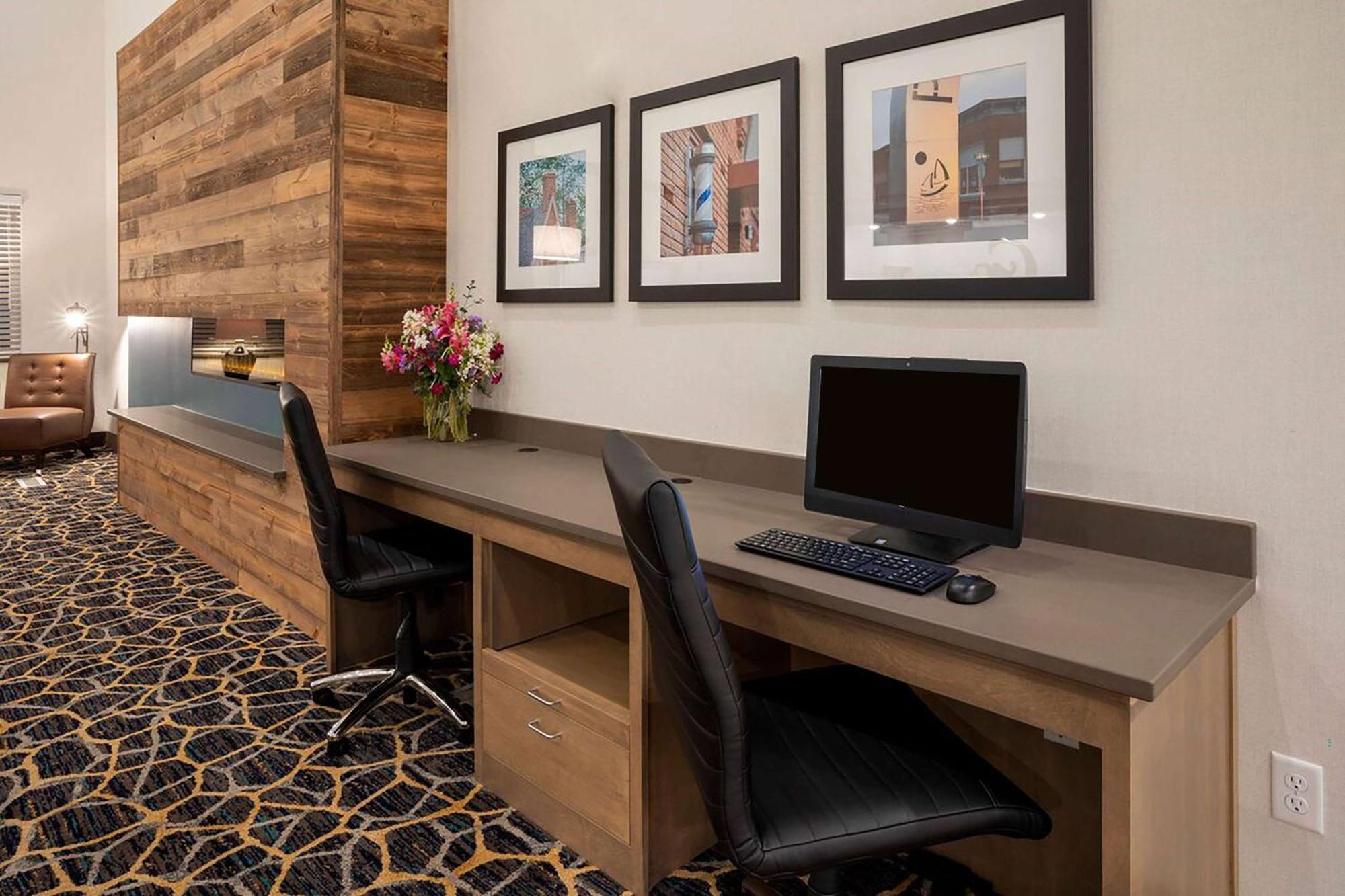 Little Crow Resort & Conference, Trademark By Wyndham Spicer Exteriör bild
